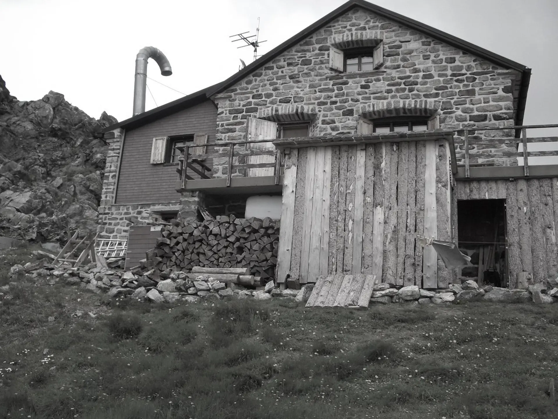 07_Umbau_SAC Medelserhütte Val Medel Curaglia_vorher